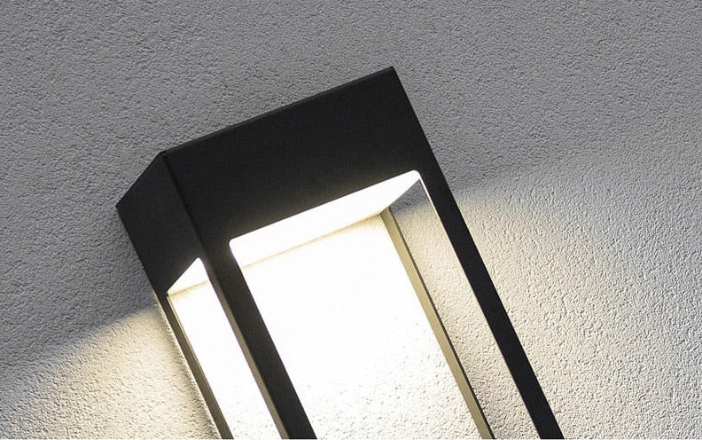 Omira | Portale Moderno Impermeabile con Luce Guidata