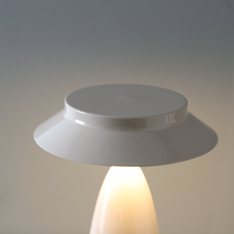 MushroomGlo - Lampada da Tavolo Gioiosa con Design Industriale