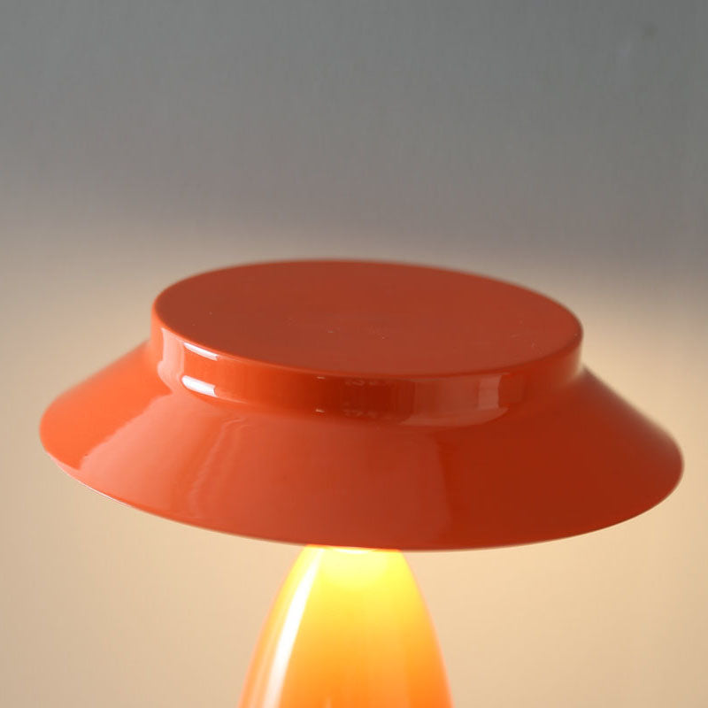 MushroomGlo - Lampada da Tavolo Gioiosa con Design Industriale
