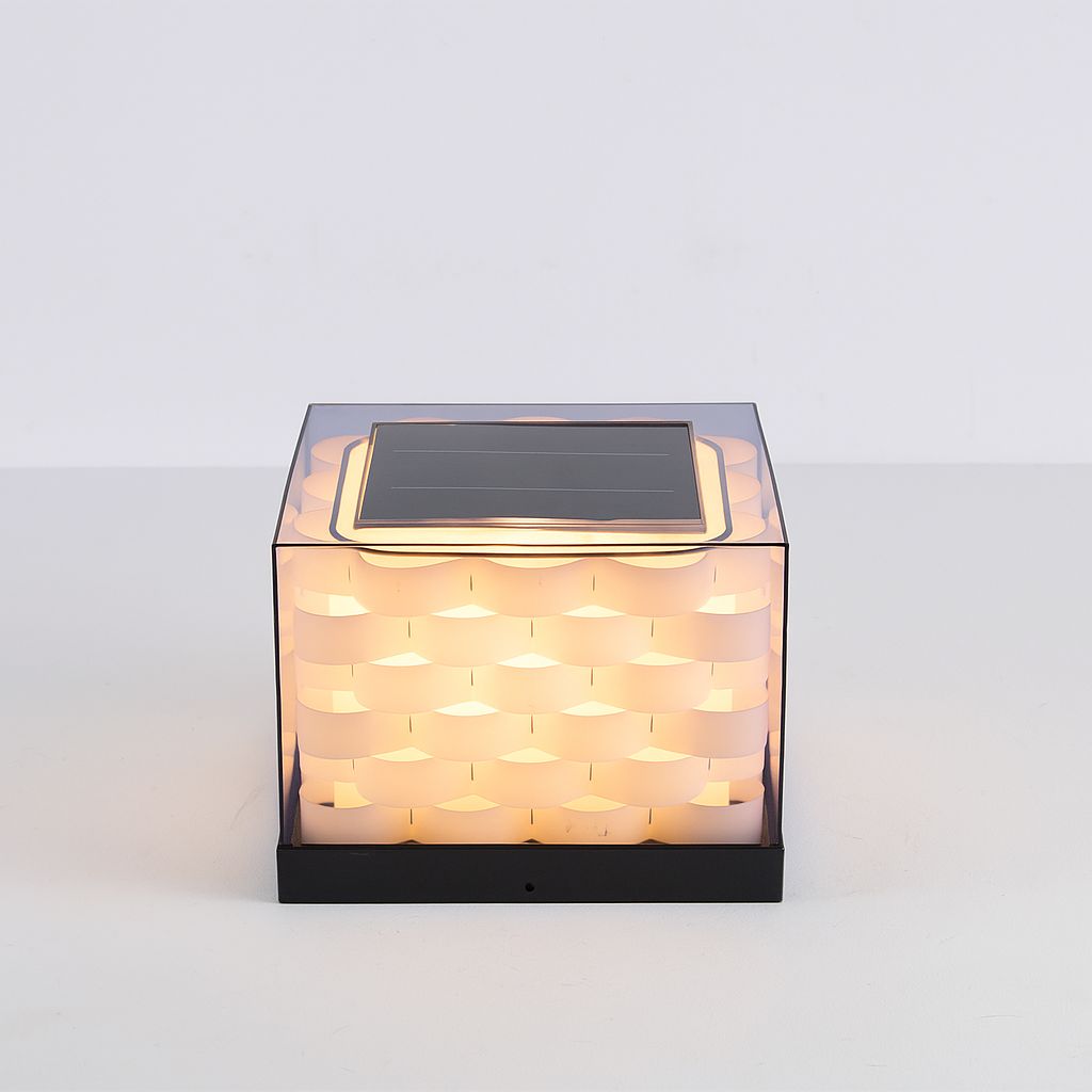 SolarWeave | Lampa zewnętrzna na energię słoneczną – Pleciony design – IP65 – E27 LED