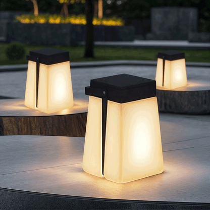 SAVANNIA | Solar Buitenlamp – LED Tuinlamp in Scandinavische Stijl – Weerbestendig – Zwart Mat Aluminium – Nordic Design