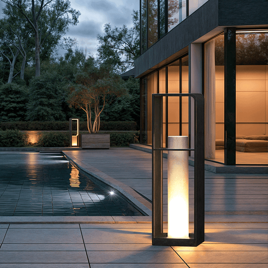 IRENA | Solar Tuinlamp – Zwart Aluminium – Sfeervolle Buitenverlichting in Scandinavische Stijl