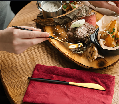 RoyalServe - Czarny Złoty Zestaw Sztućców dla Czterech Osób