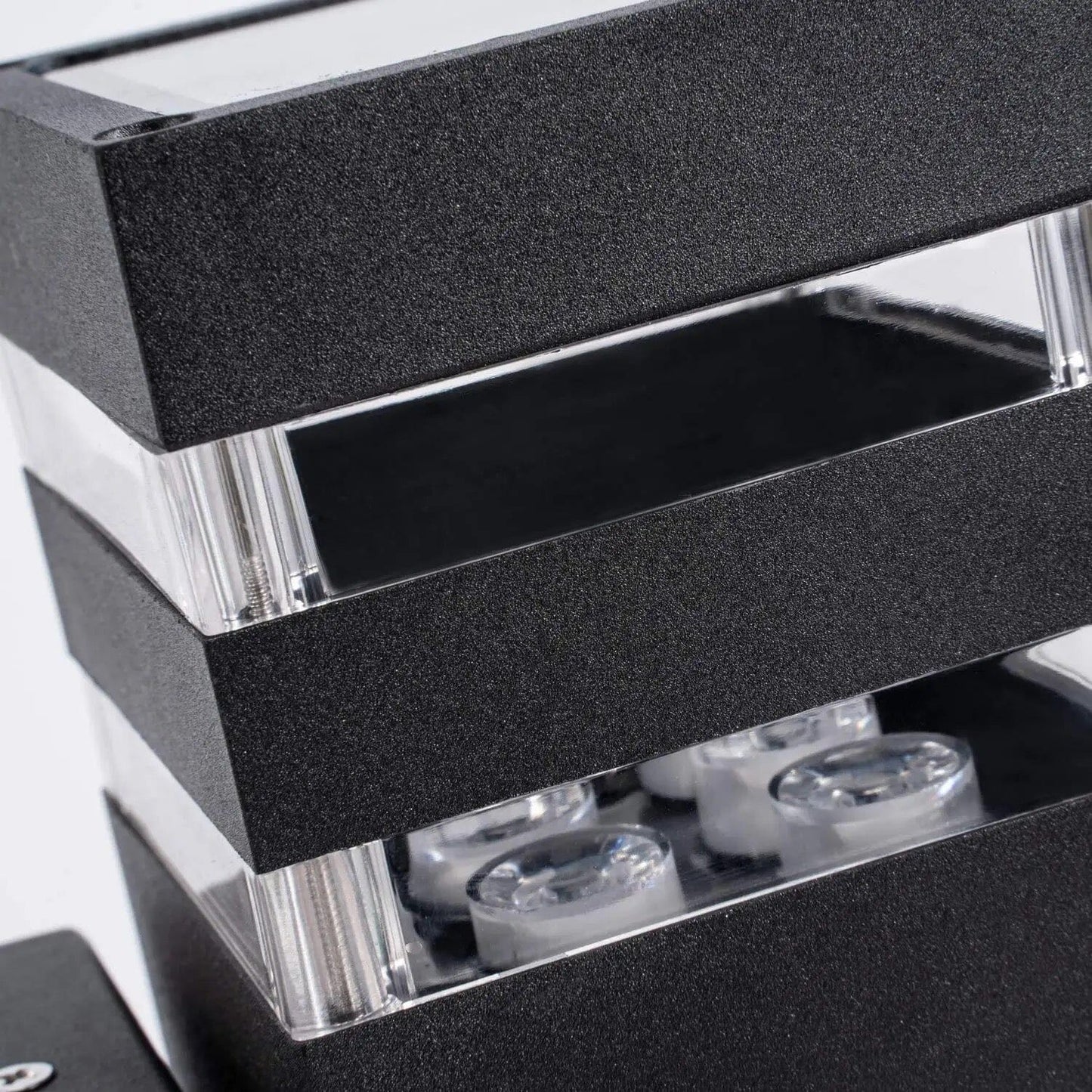 TORCHA | Lampada da parete moderna – Alluminio impermeabile – Design di Johnathen Wooley – Per interno ed esterno