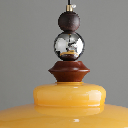 CASTELLA Hanglamp – Middeleeuws Design met Beige Glazen Kap & Houten Accenten