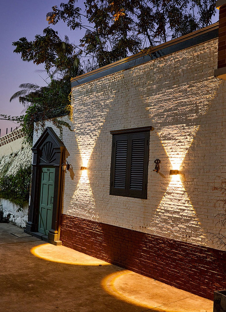 Auro | Illuminazione esterna a energia solare