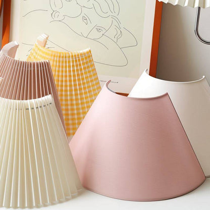 Aine – Wandlamp van Hout & Textiel – Minimalistisch Vintage Design – Warm Diffuus Licht – 34x30 cm