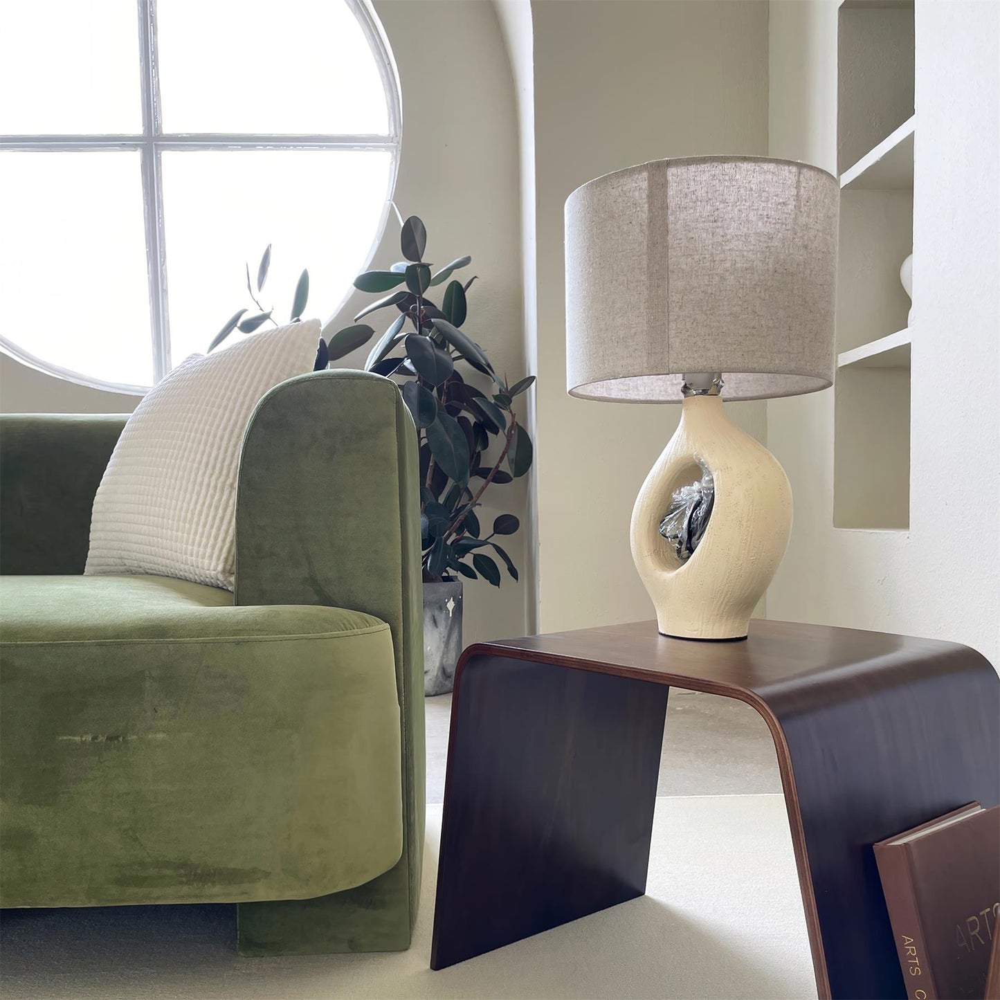 ModernGlow – Resin Tafellamp met Linnen Scherm