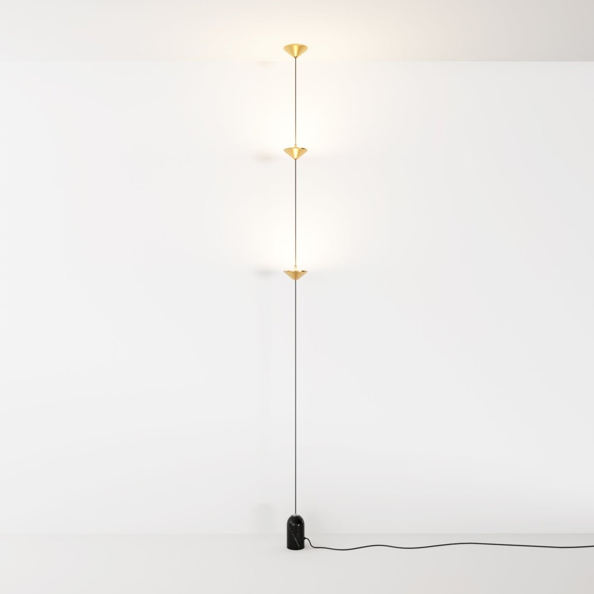 Keilana – Minimalistische Vloer-tot-Plafondlamp
