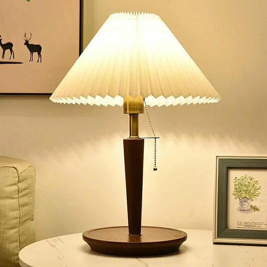 VintageLumi – Lampada in Legno Retrò