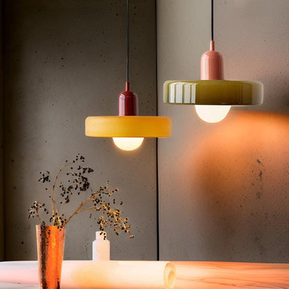 Macaron-  hanglamp met gekleurd glas en modern design